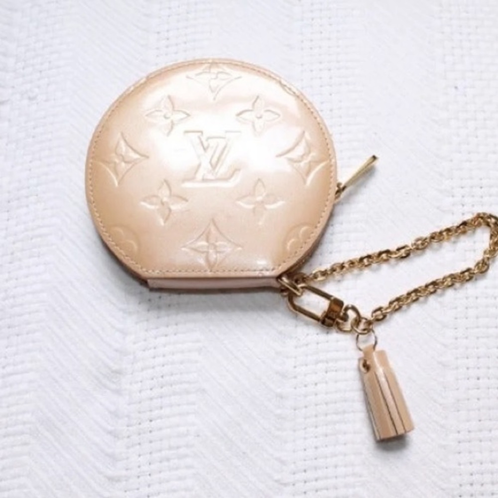 Louis Vuitton Vernis Port Monnaie Round Coin Case - Picture 11 of 12